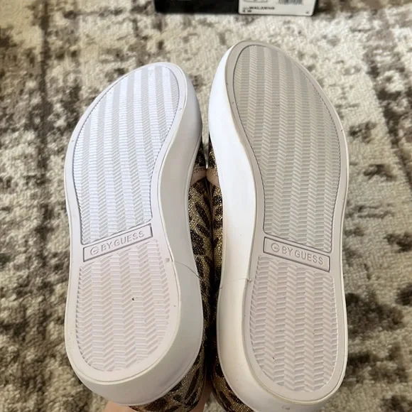 Sparkly Leopard Sneakers - Picture 4 of 5